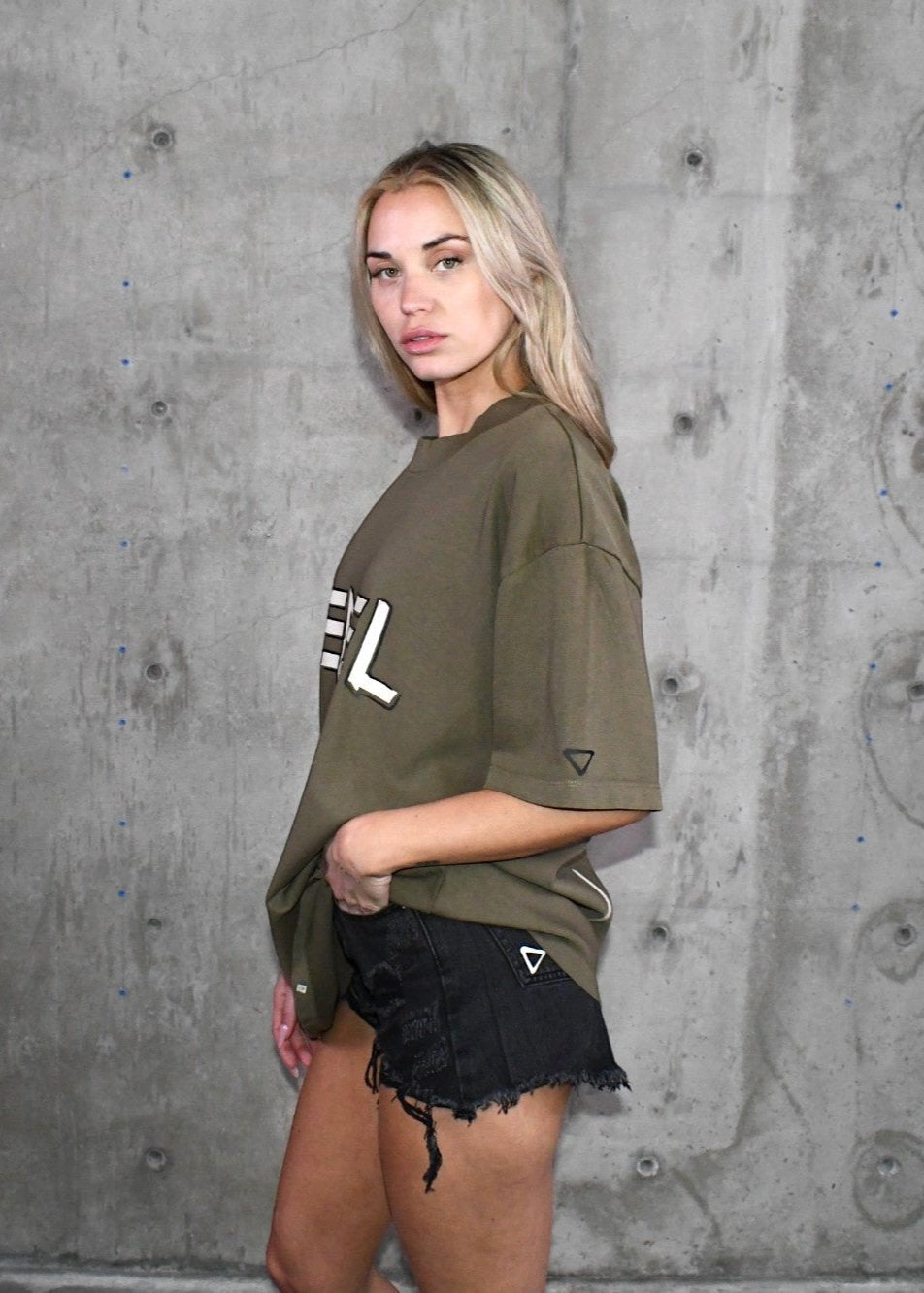 REBEL Women oversized t-shirt